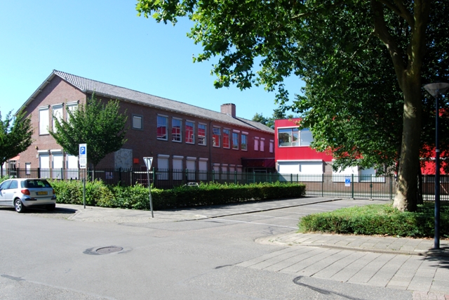 Het schoolgebouw van SBO De Wissel aan de Wilhelminastraat