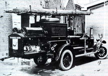 Hoornse brandweerauto omstreeks 1930
